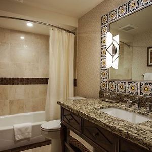 Tradition King Room